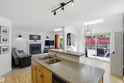 Interior photo 3 of 65 RUE MONETTE