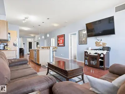 Interior photo 2 of #268 4823 104A ST NW