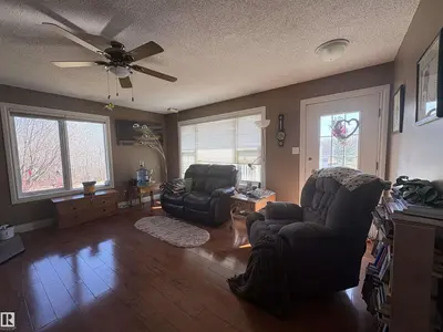 Interior photo 2 of 56320 Rng Rd 55