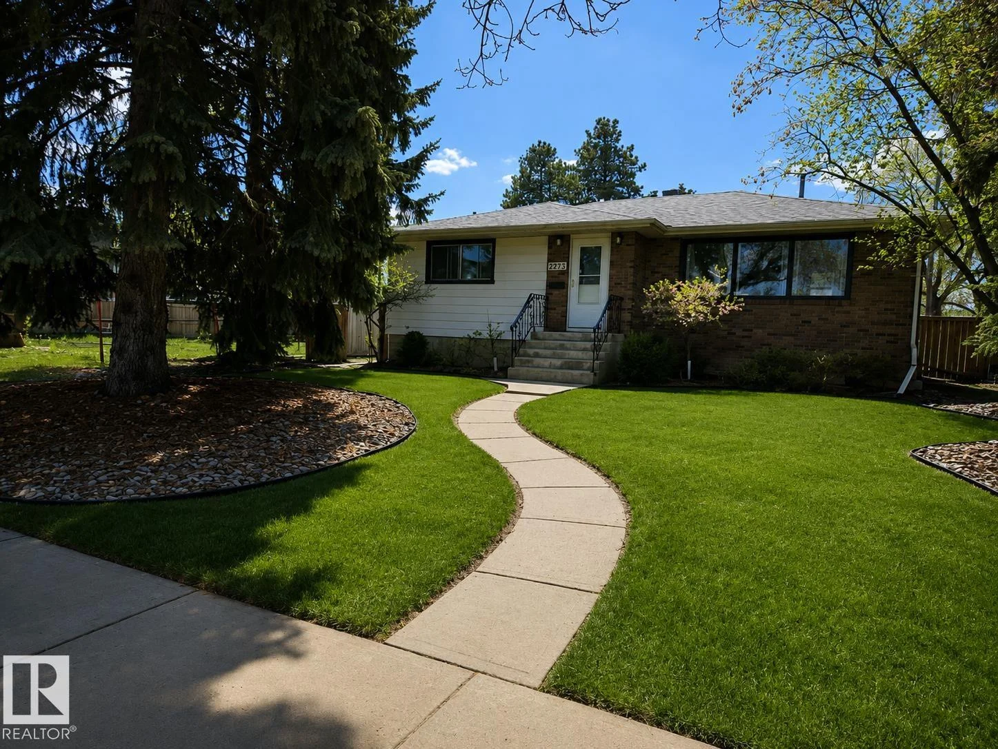 8239 93A AV NW, Edmonton - 4 bedroom Detached Single Family for sale