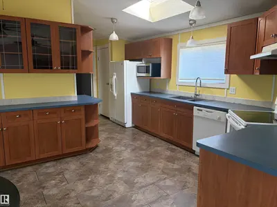 Interior photo 1 of 4911 49 street