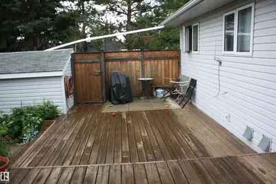 Interior photo 3 of 5219 49 ST