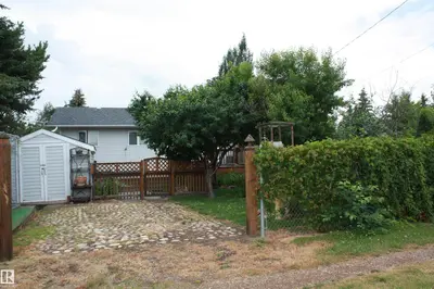 Interior photo 2 of 5219 49 ST