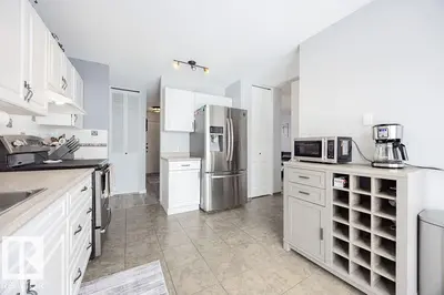 Interior photo 2 of 44 IVY CR