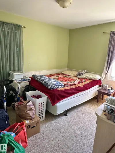 Interior photo 3 of 5035 49 AV NW