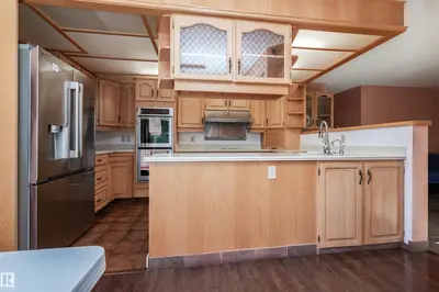 Interior photo 4 of 6 WOODFIELD PL