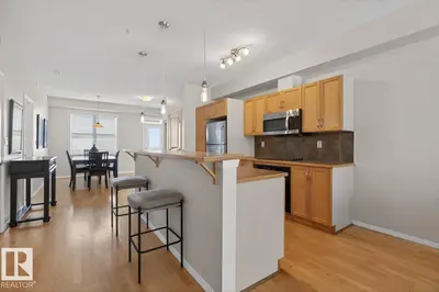 Interior photo 3 of #614 10503 98 AV NW