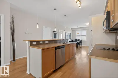 Interior photo 4 of #614 10503 98 AV NW