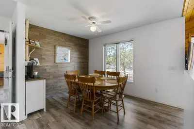 Interior photo 3 of 1651 LAKEVIEW LN