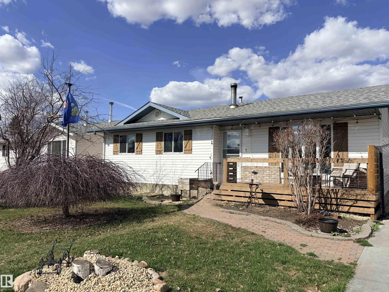 5132 54 AV, Mundare - 4 bedroom Detached Single Family for sale