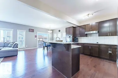 Interior photo 3 of 5624 19 AV SW