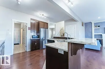 Interior photo 4 of 5624 19 AV SW
