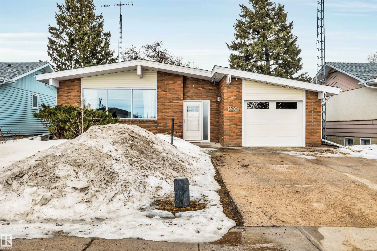 5209 45 AV, Vegreville - 4 bedroom Detached Single Family for sale