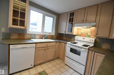 Interior photo 3 of 6706 36A AV NW