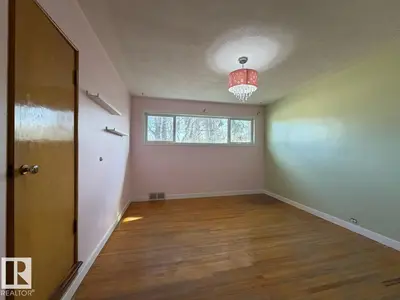 Interior photo 3 of 5003 46 AV