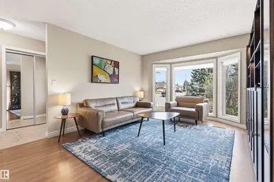 Interior photo 3 of 11129 20 AV NW