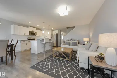 Interior photo 4 of 927 EBBERS CR NW