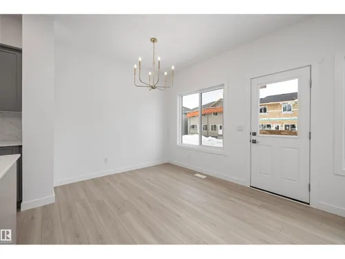 921 19 AV NW, Edmonton - $502,600