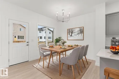 930 18 AV NW, Edmonton - $512,600