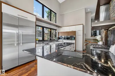 Interior photo 2 of 11908 41A AV NW
