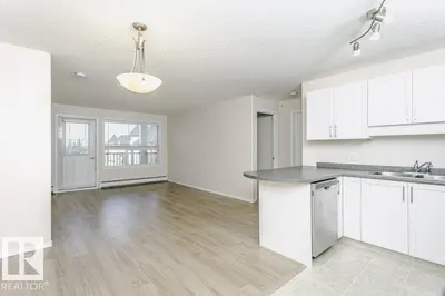 Interior photo 3 of 