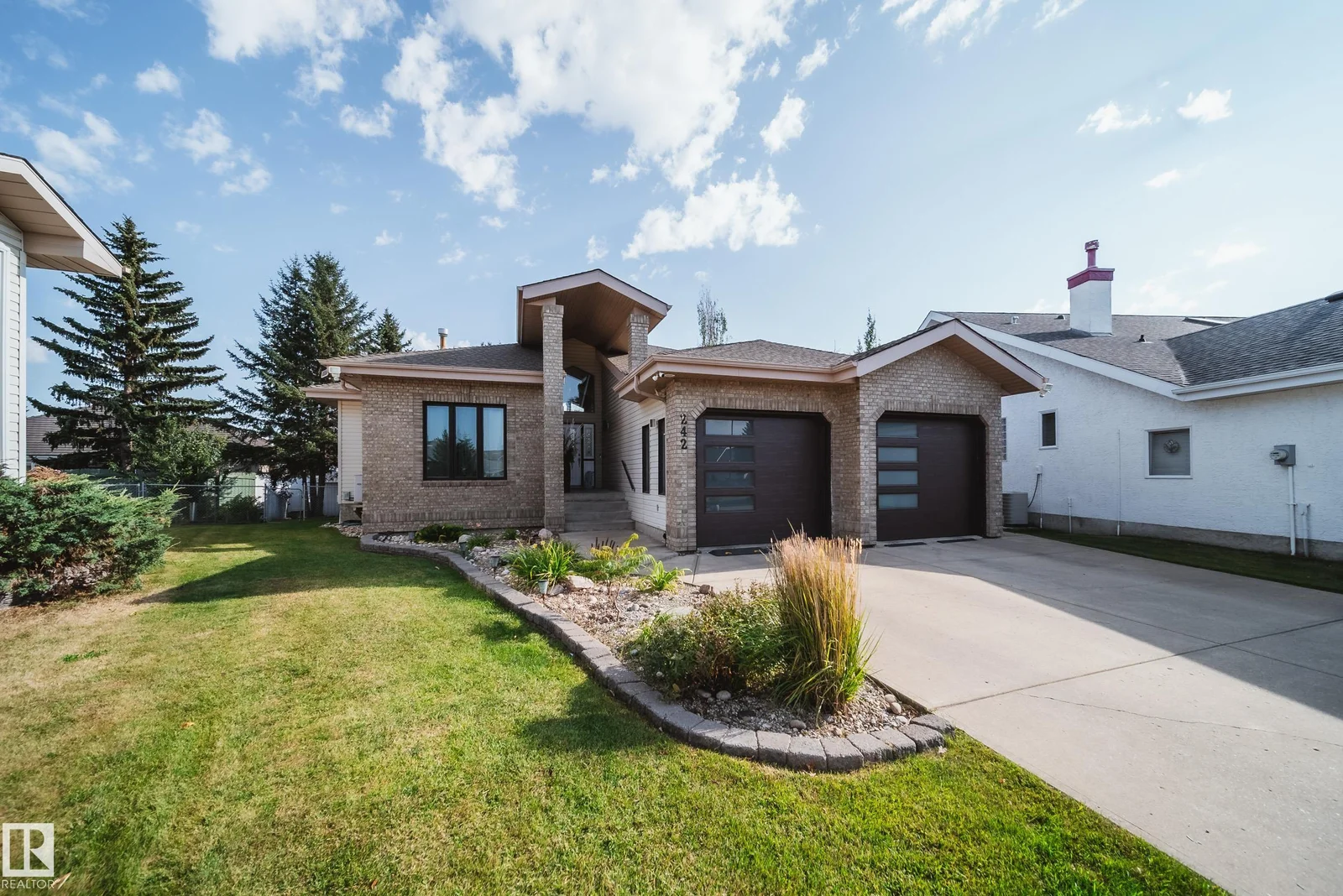 242 RUNNING CREEK LN NW, Edmonton - 4 bedroom Detached Single Family for sale