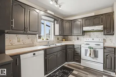 Interior photo 2 of 12340 ST ALBERT TR NW