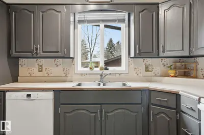 Interior photo 3 of 12340 ST ALBERT TR NW