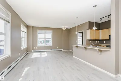 Interior photo 2 of #1-402 4245 139 AV NW