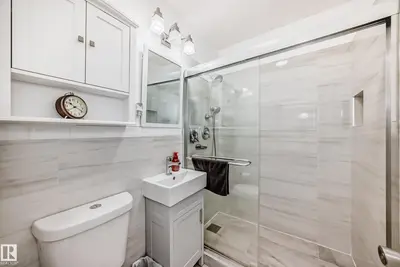 Interior photo 4 of 11926 77 ST NW