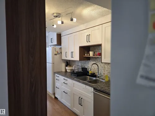 80 AMBERLY CT NW, Edmonton - $219,900