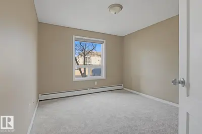 Interior photo 4 of 