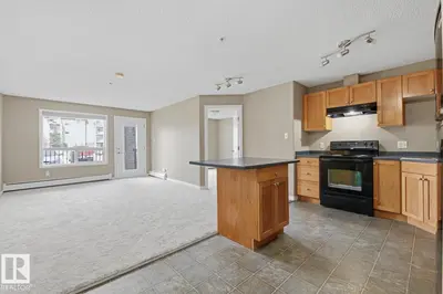 Interior photo 1 of 