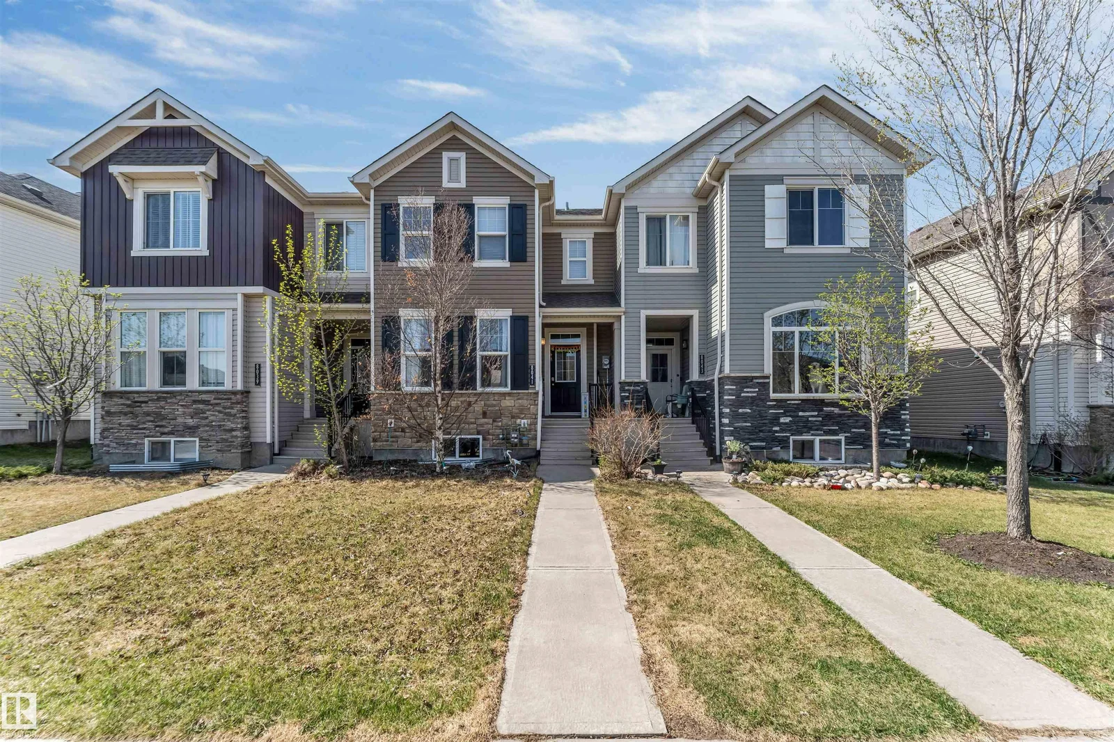 8041 CHAPPELLE WY SW, Edmonton - 3 bedroom Residential Attached for sale