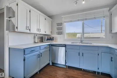 Interior photo 4 of 4316 53 ST
