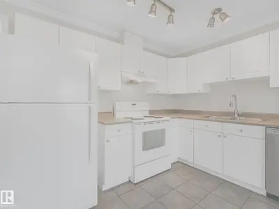 Interior photo 4 of #17 15128 22 ST NW