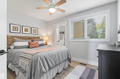 Interior photo 3 of 181 1 AV