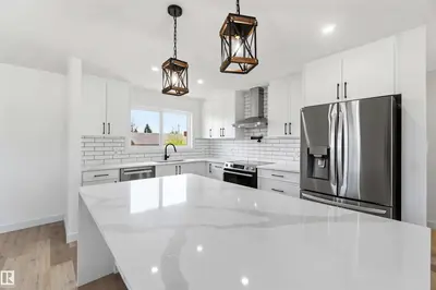 Interior photo 4 of 10207 165 AV NW