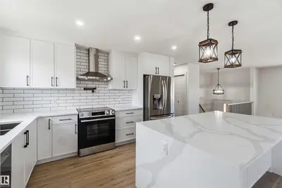 Interior photo 2 of 10207 165 AV NW