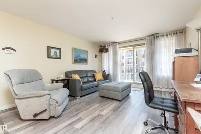 Interior photo 3 of #321 400 Palisades WY