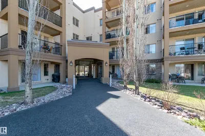 Interior photo 1 of #321 400 Palisades WY