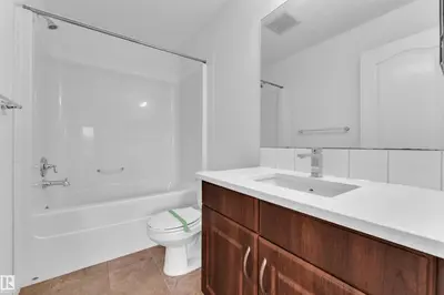 Interior photo 2 of 2143 32 ST NW