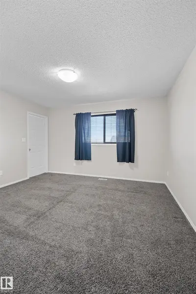 Interior photo 2 of 3041 ARTHURS CR SW SW