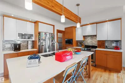 Interior photo 4 of 8839 93 ST NW