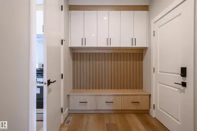 Interior photo 4 of 16 MIDDLETON CL