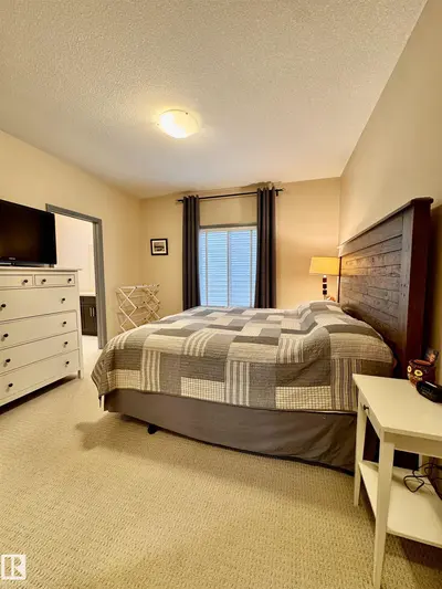 Interior photo 3 of 68 RUE MADELENE