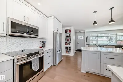 Interior photo 3 of 30 SUNNYSIDE CR