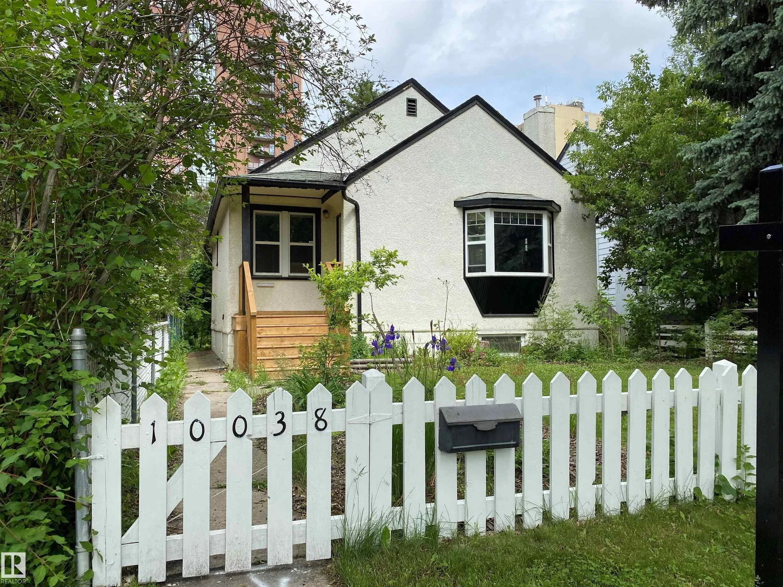 10038 88 AV NW, Edmonton - 4 bedroom Detached Single Family for sale