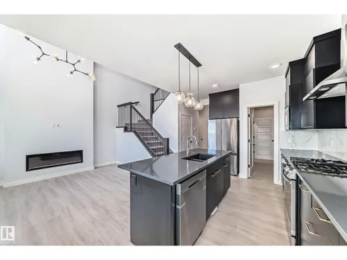 9411 PEAR CR SW, Edmonton - $599,900