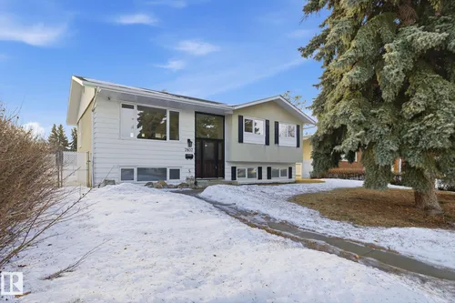 7807 145 AV NW, Edmonton - $419,900